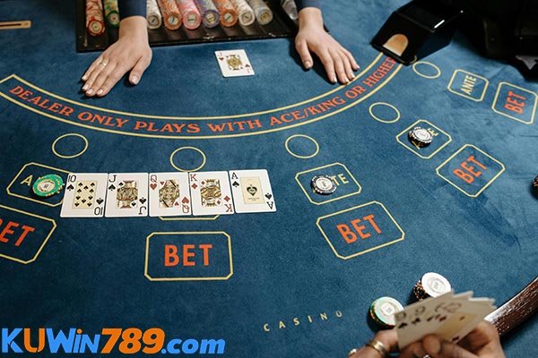 Các dòng Tool Hack Baccarat tốt nhất hiện nay bạn cần biết 